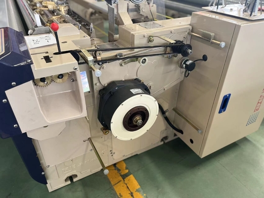 Tek nozzle dokuma hava jet makinesi 3.5kw Çift kiriş türleri Şatlasız dokuma makineleri