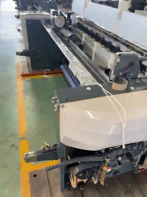 Dokuma makinesi Yeni durum 822 Modelle polyester kumaş Otomatik dokuma dokuma su jet dokuma
