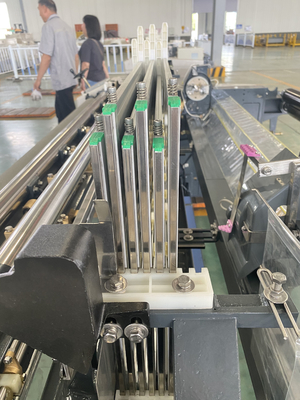 Çifte nozzle Elektronik Dobby Loom 210cm Mekanik Su Jet Loom Dokuma Makinesi