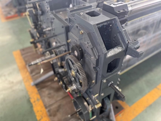 PP PE Jeotekstil Tekstil Dokuma Makinesi 1000 RPM Hız Çift Nozzle Su Jet Oyucu